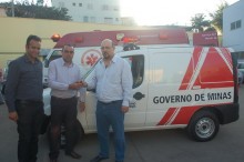 Mariana recebe mais uma ambulância