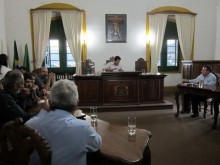 Marianenses reclamam do atendimento dos Correios