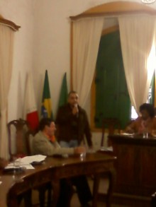 Membro da Comissão dos professores de Mariana comparece à Câmara para prestar esclarecimentos