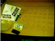 Menor escondia centenas de pedras de crack