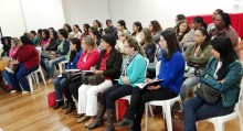 Monitores de creche recebem curso de saúde bucal
