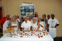 Moradores de Itabirito são capacitados para fazer picles e derivados do tomate