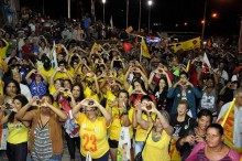 Moradores de Padre Viegas saem as ruas para Du e Newton Godoy