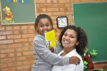 Mundo dos livros reúne mais de 1.500 pessoas em escola de Itabirito