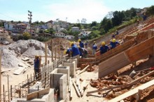 Obras a todo vapor no Complexo Esportivo Água Limpa