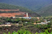 Ocupações no entorno da antiga Fábrica de Tecidos são tema de debate em reunião da Câmara de Ouro Preto
