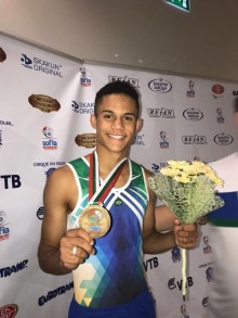 Ouro-pretano é medalha de ouro no Mundial de ginástica de trampolim