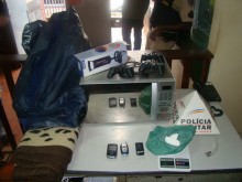 PM apreende produtos furtados e drogas no Padre Eustáquio