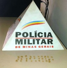 Polícia Militar prende autores de tráfico de drogas no bairro Santo Antônio em Mariana