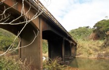 Ponte sobre Rio Gualaxo do Sul é liberada para veículos pequenos