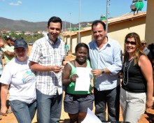 Prefeito Celso Cota realiza o sonho da casa própria para famílias do Morada do Sol