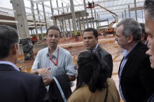 Prefeito de Itabirito realiza visita à fábrica da Coca-cola