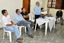 Prefeito Manoel da Mota se reúne com moradores do bairro Santa Rita