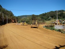 Prefeitura asfalta trecho entre Santa Rita e Pasto Limpo