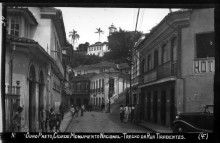 Prefeitura de Ouro Preto resgata mureta na esquina das ruas Teixeira Amaral e São José