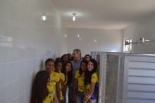 Prefeitura entrega novo vestiário feminino na Escola Manoel Salvador