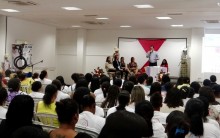 Prefeitura homenageia mulheres do programa Renda Mínima