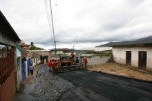 Rua 13 de Maio começa a ser asfaltada