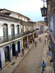 Rua São José é aberta ao trânsito de veículos