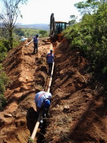 Saae leva água tratada para a comunidade do Bota
