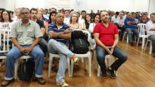 Samarco se reúne com empresários e prevê volta das operações em outubro