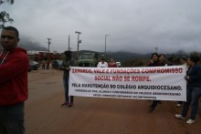Samarco suspende contrato com colégio e estudantes ficam sem escola em Ouro Preto