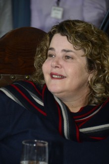 Secretária deixa pasta e reassume cargo de vereadora