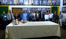 Taxistas participam de reunião da Câmara de Mariana