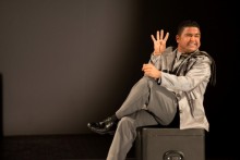 Teatro de Mariana recebe “Uma comédia sem cerimônia”