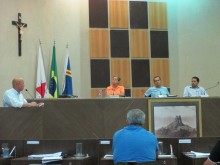 Vereadores de Itabirito questionam, mais uma vez, Projeto de Lei do auxílio transporte