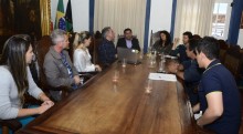 Vereadores debatem com membros da Hindalco a reabertura da operação de alumina em Ouro Preto