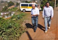Vereadores e Prefeito de Ouro Preto percorrem o Taquaral para garantir melhorias ao bairro