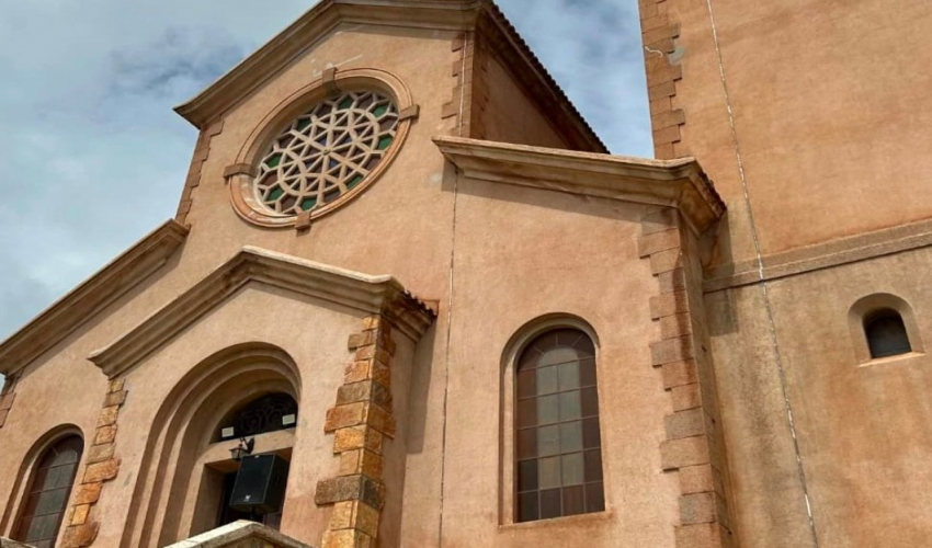 Miguel Burnier celebra a restauração da Igreja Sagrado Coração de Jesus