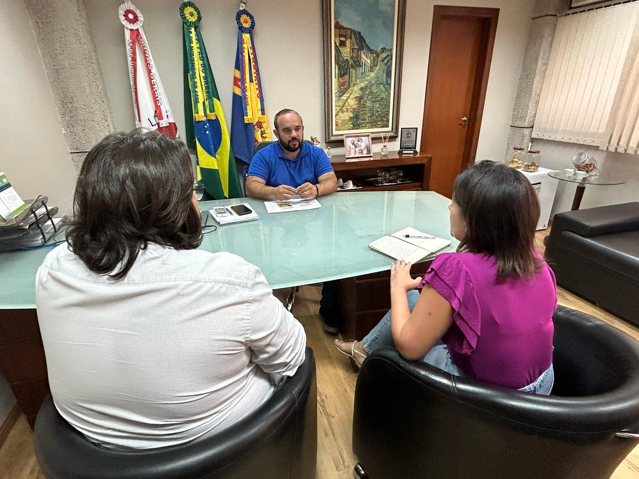 Adesiap apresenta trabalhos para Câmara de Itabirito