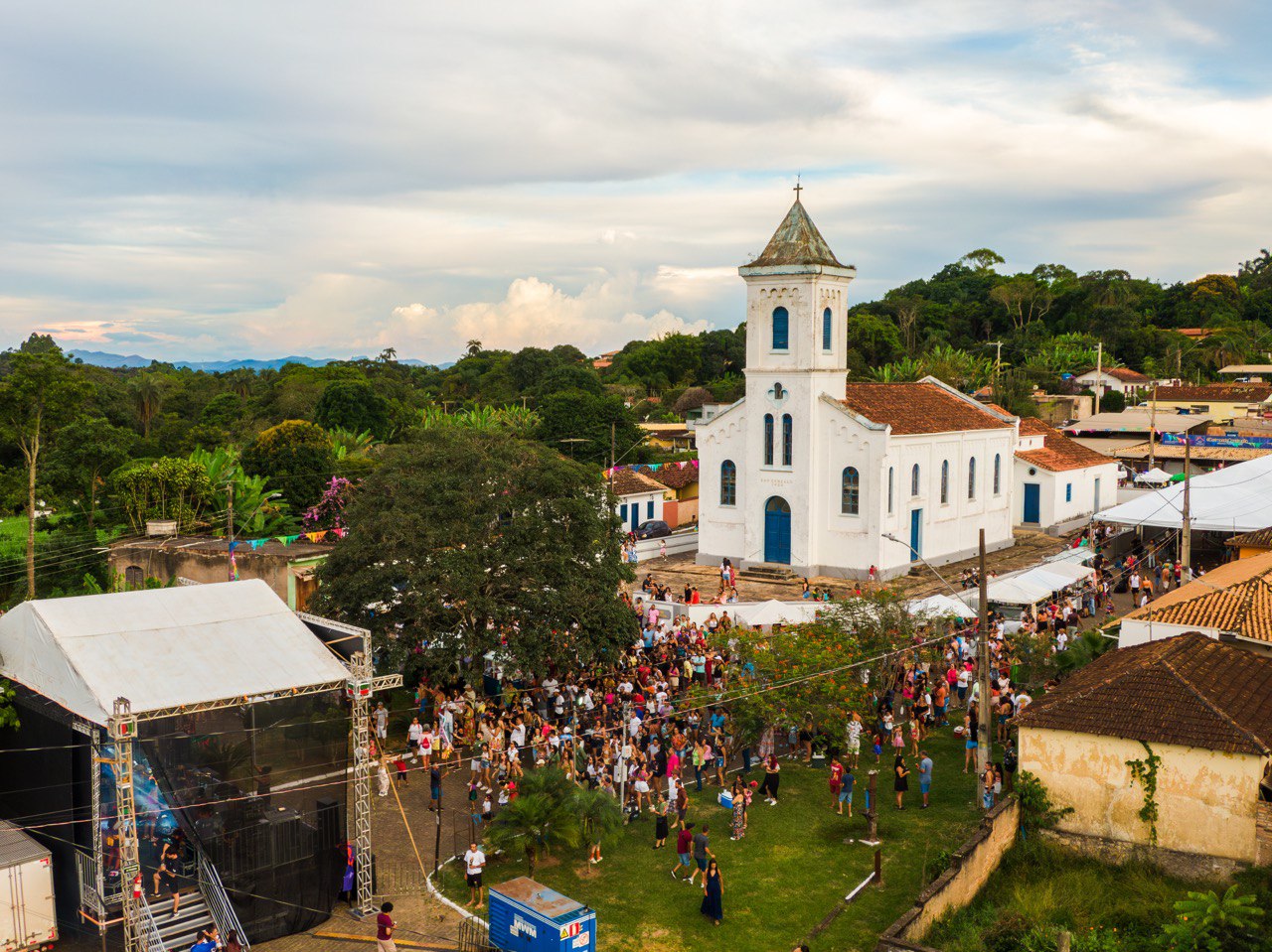 Sucesso de público foliões movimentam distritos de Acuruí e São Gonçalo do Bação durante pré-carnaval