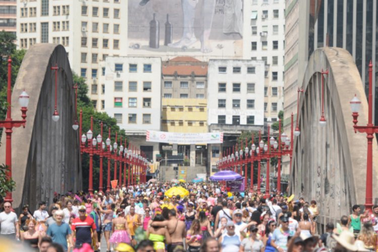 SINDBEBIDAS MG denuncia cláusula abusiva em contrato de patrocínio do Carnaval de Belo Horizonte