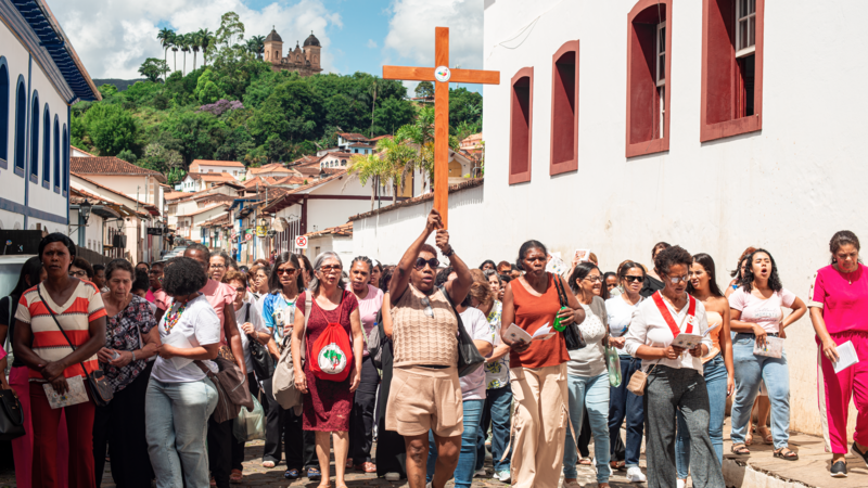 Jubileu das mulheres reuniu 200 peregrinas nas ruas de Mariana