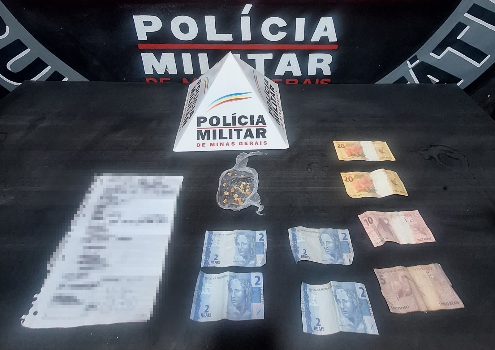 Homem é preso por tráfico de drogas no bairro Piedade, em Ouro Preto