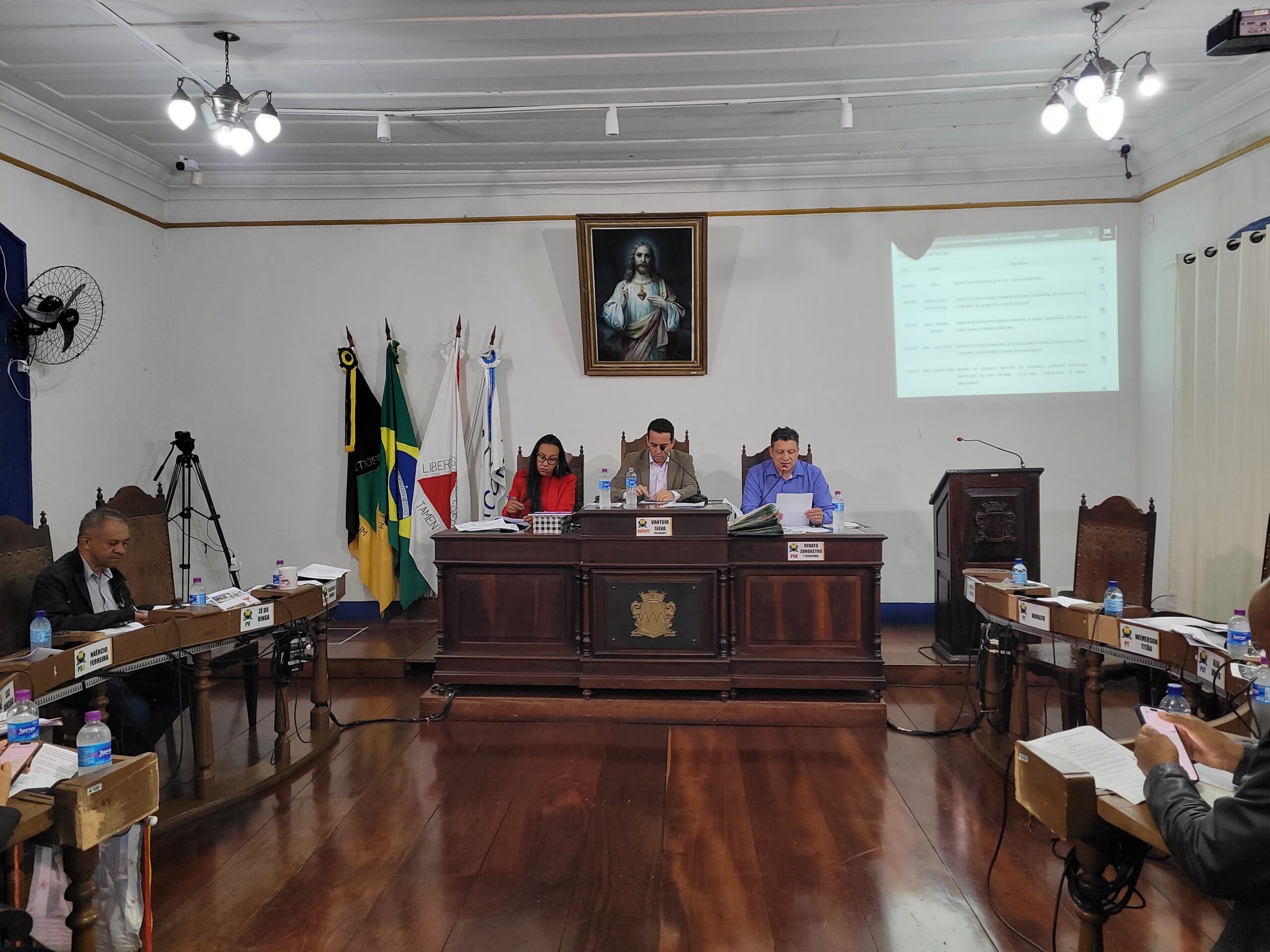 Servidores da Câmara de Ouro Preto recebem 10% de reajuste salarial