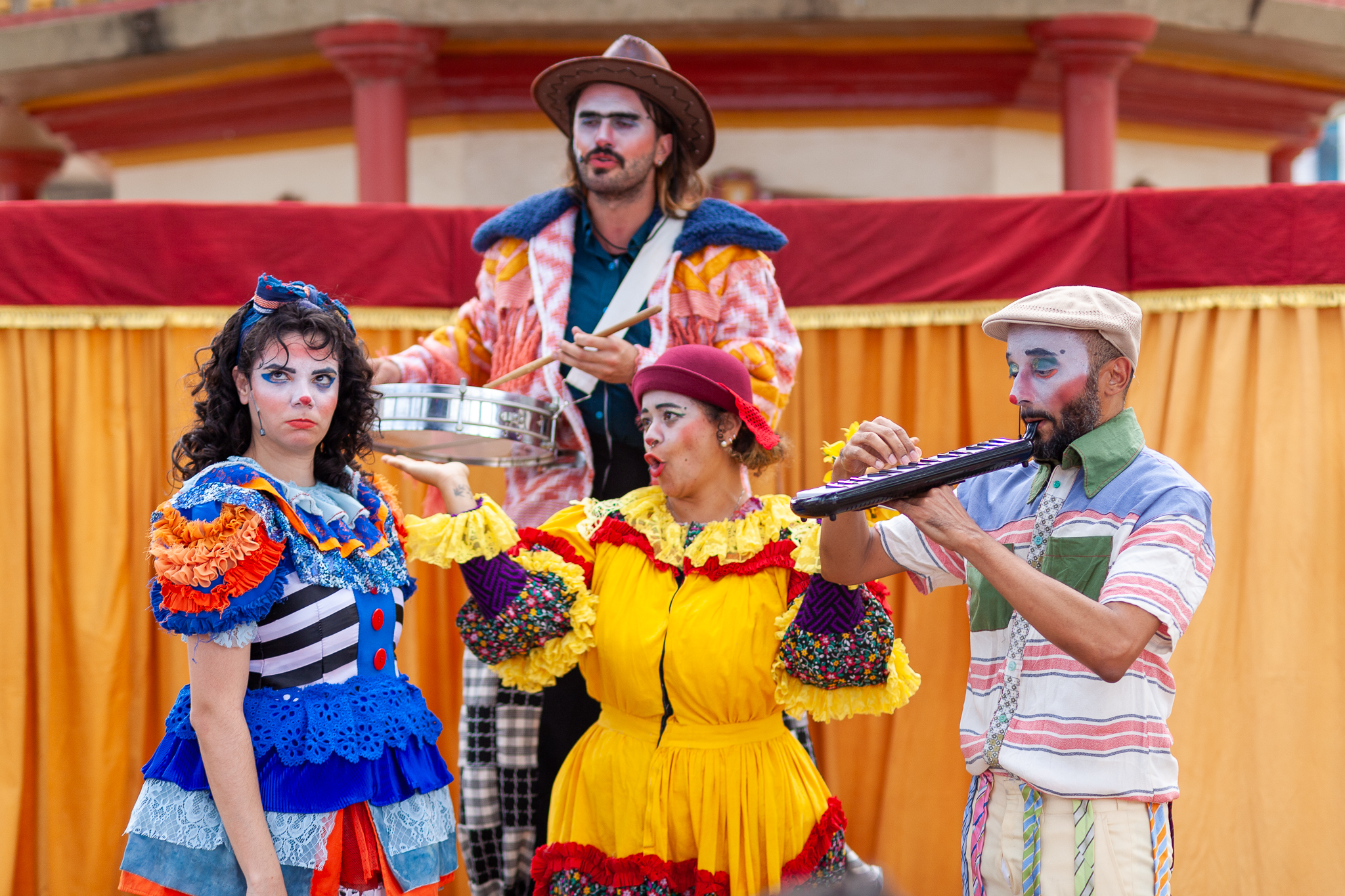 Companhia de Teatro leva espetáculo itinerante a escolas públicas de Mariana