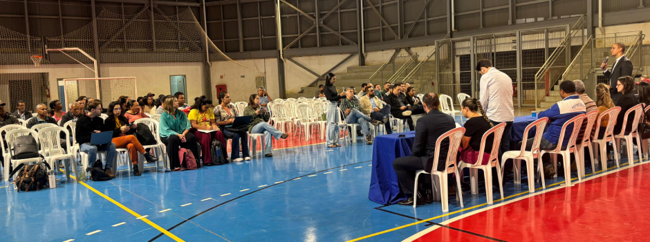 Reunião entre instituições e atingidos discute destinação de lotes de Bento Rodrigues e Paracatu de Baixo