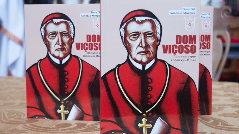 Mariana recebe lançamento de livro sobre a vida de Dom Viçoso