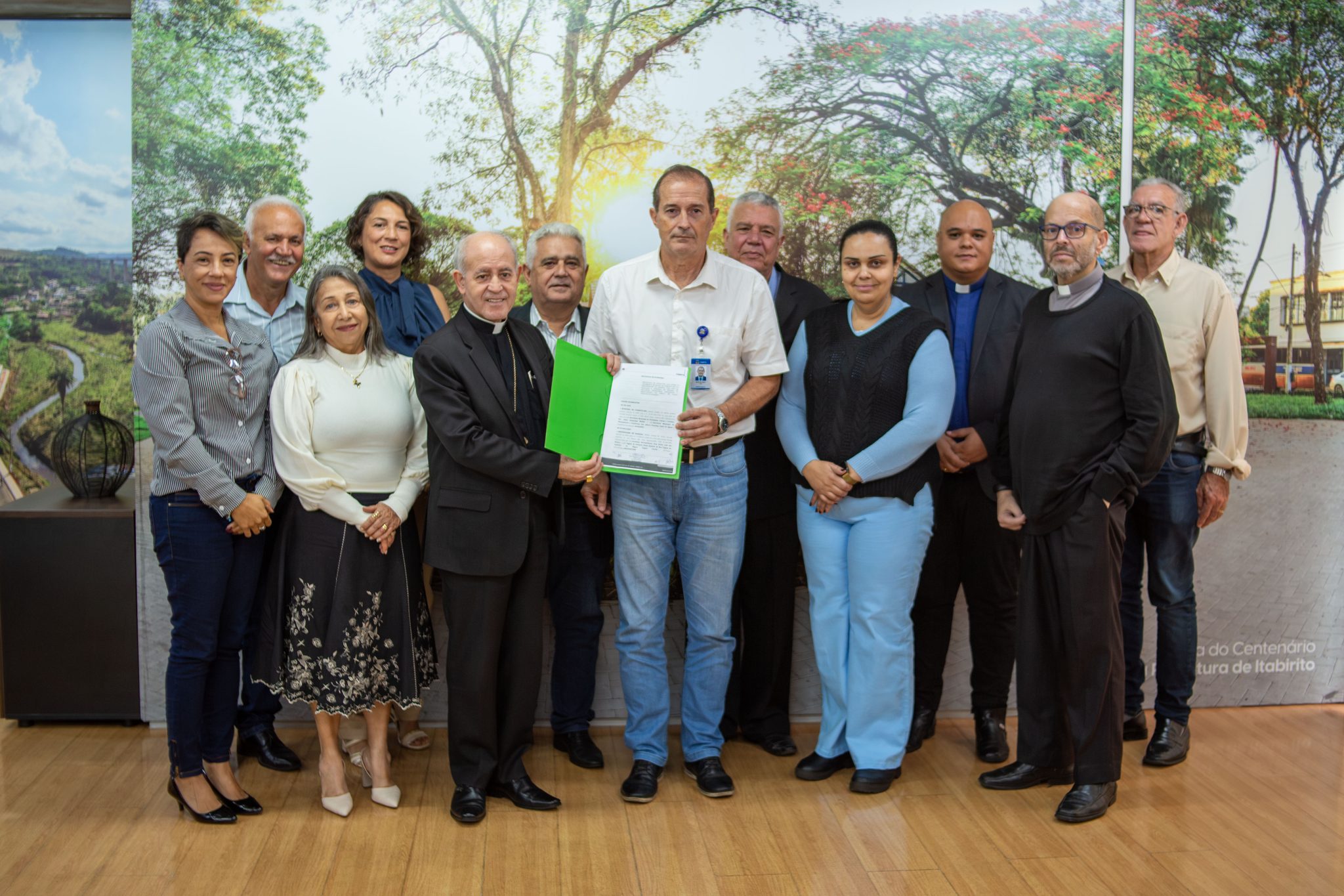 Arquidiocese de Mariana e Prefeitura de Itabirito assinam protocolo visando restauração da Capela de Nossa Senhora do Rosário