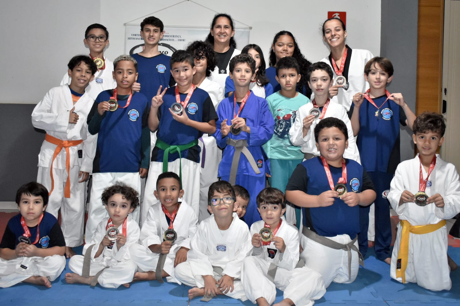 Atletas de Cachoeira do Campo se destacam em etapa do Mineiro de Taekwondo em Mariana