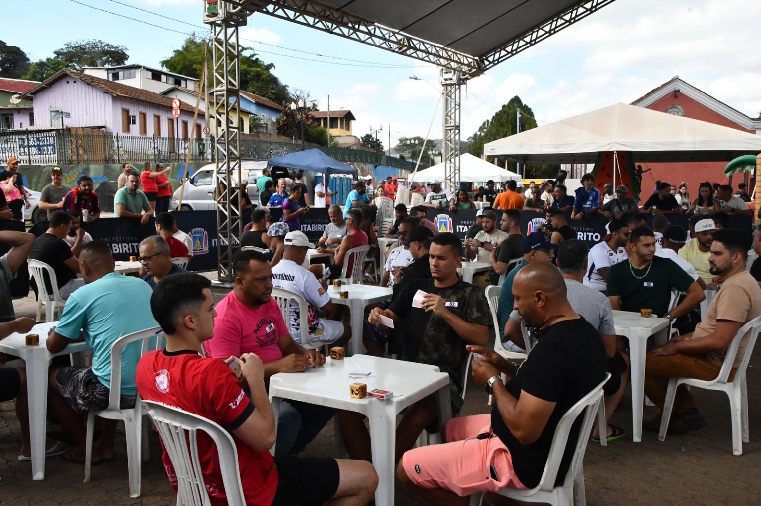 Baralho na mão e grito preparado: vem aí o 4º Torneio Municipal de Truco em Itabirito