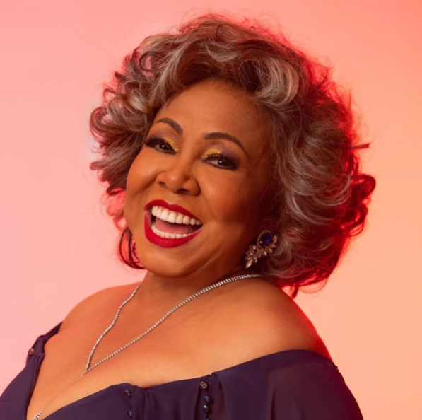 Alcione celebra trajetória de 50 anos com show em Mariana