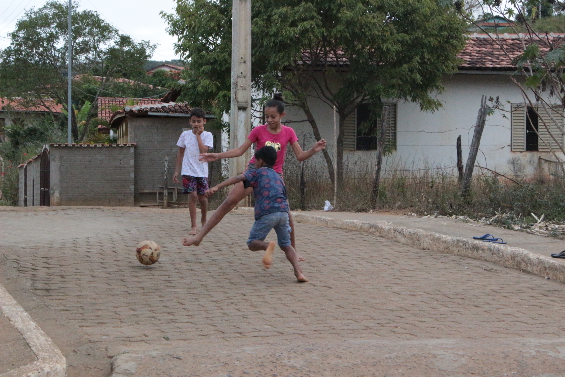 Dia Mundial de Combate ao Trabalho Infantil: mais de 1,6 milhão de crianças e adolescentes são submetidos à situação de trabalho no Brasil