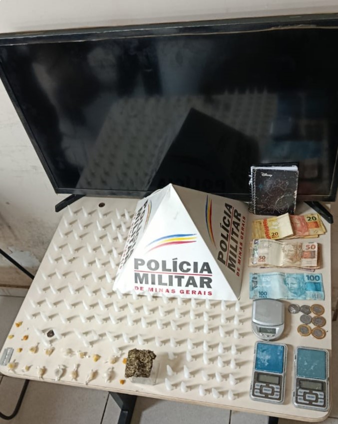 Polícia Militar prende traficantes e recupera TV roubada em Mariana