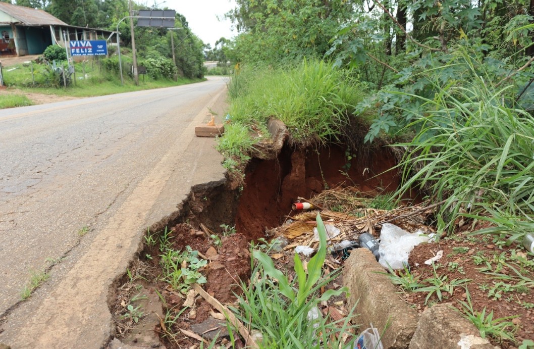 MG-129: Prefeitura de Ouro Preto garante obras para recuperação do asfalto da MG-129