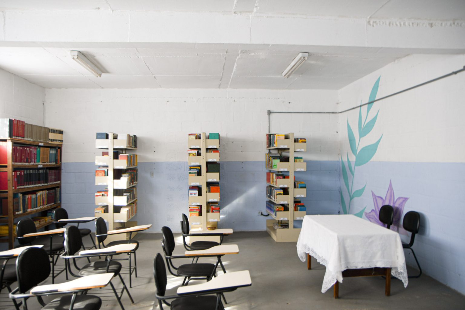 Itabirito amplia acesso à leitura no sistema prisional com inauguração de bibliotecas na APAC